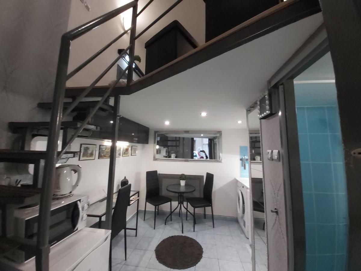 Like Studio City Centrum, Wifi, Terrace Budapest Exterior foto