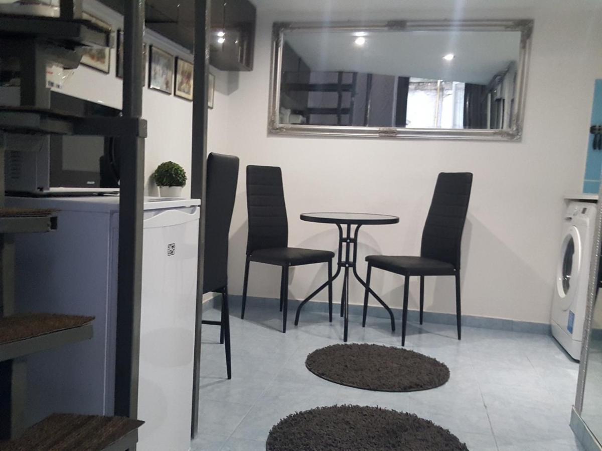 Like Studio City Centrum, Wifi, Terrace Budapest Exterior foto